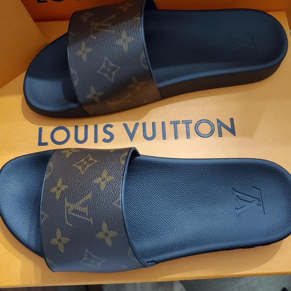 Louis Vuitton Men's Monogram Black and Brown Sandals - Picture 1 of 4